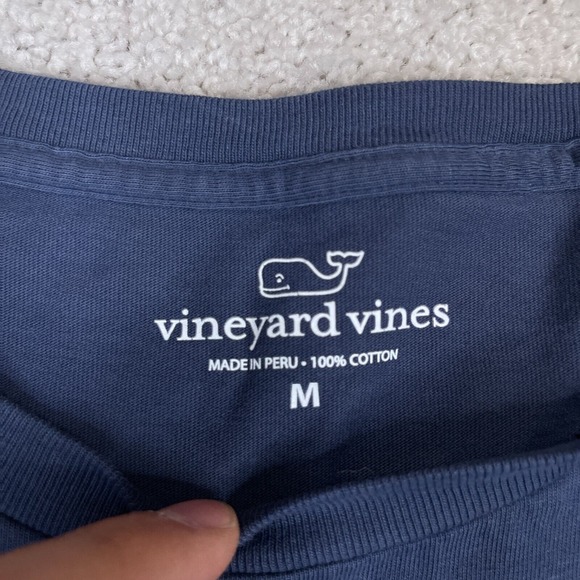 Vineyard Vines Shirt Mens Medium Blue Whale Logo Football Tailgate Preppy‎ - Picture 3 of 9